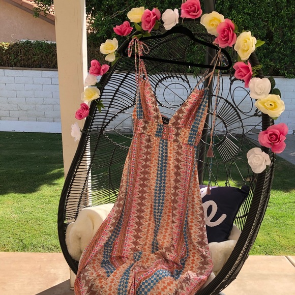 Lulus Dresses & Skirts - LULU’S Multi print maxi dress,Size S